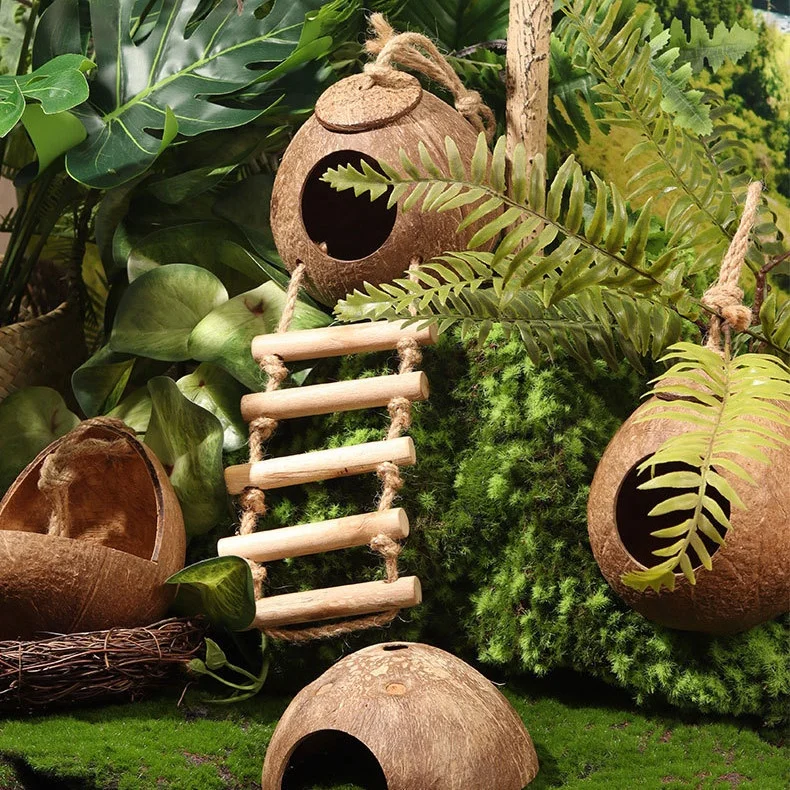 Handmade coconut shell hamster nest polished wooden shelter golden bear chinchilla parrot warm breeding bird nest
