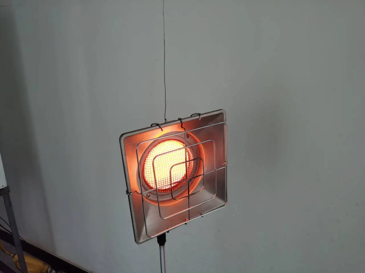 New THD2080 Poultry Gas Heater Chick Brooder Heater for Farms Restaurants Home Use Hotels