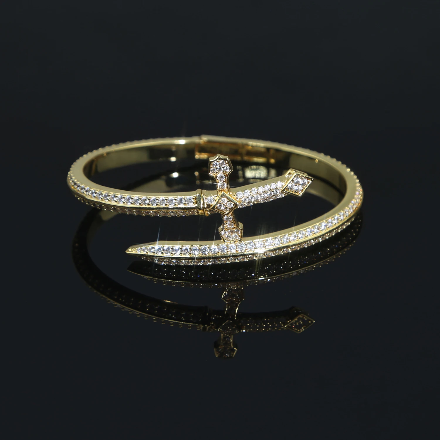 Микро-закрепка cz сверкающие мужские и женские ювелирные изделия высокого качества хип-хоп мужской крест меч браслет