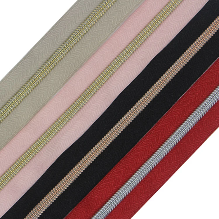 Top-seller 3# 5# Rhinestones Zipper RPET Nylon Long Chain Roll Tape Metal Puller Gold Zipper For Home Textile