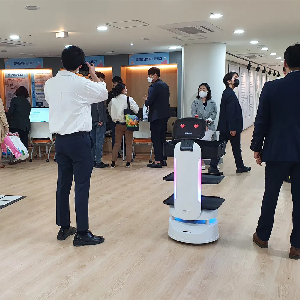 Contactless Delivery Waiter Robotic Delivery service roboter gericht lieferung restaurant roboter chassis