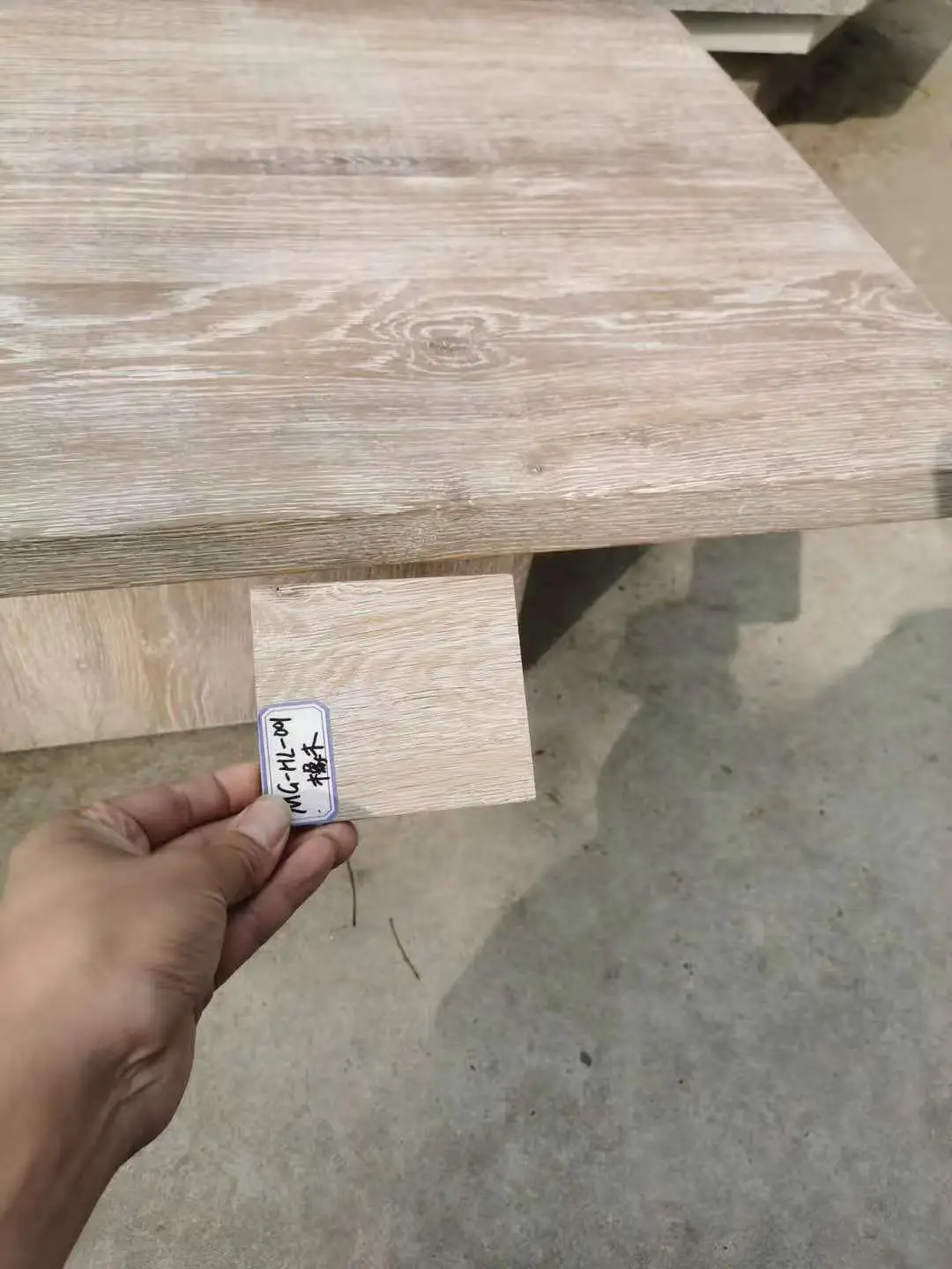 Квадратный журнальный столик plinth из русского дуба во французском