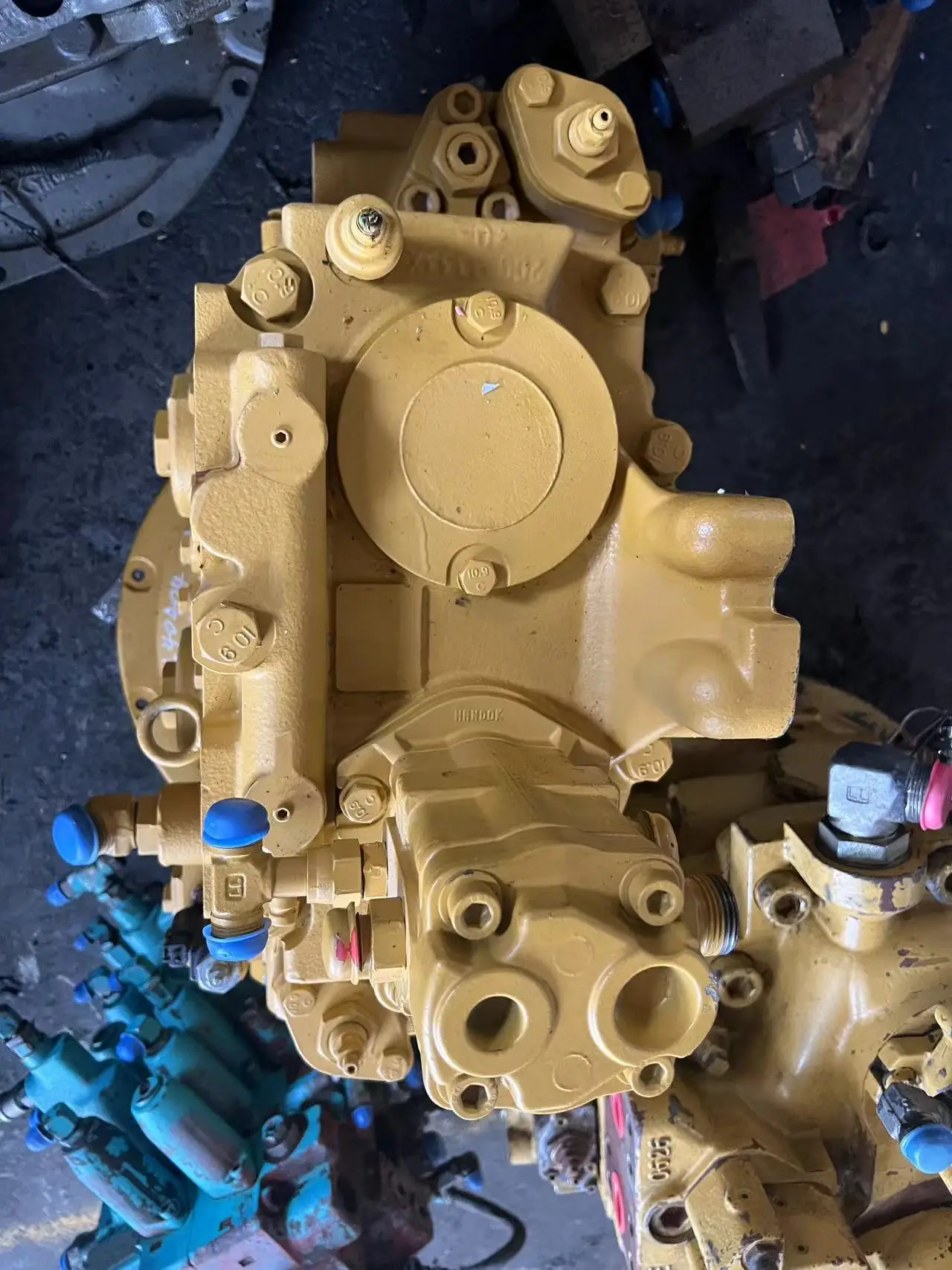 Гидравлический насос CAT 325C главный для гусеничного экскаватора ремонтных мастерских