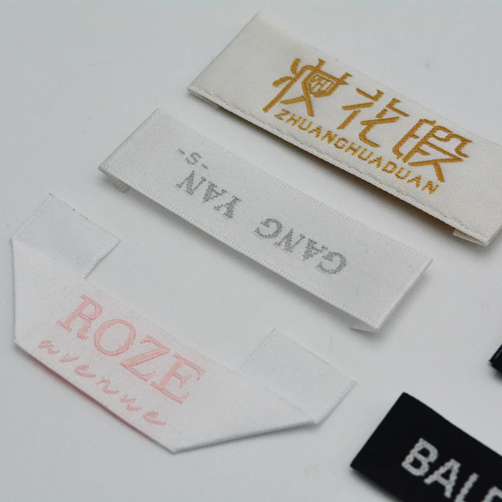 China Manufacturer Supply Good Price Custom Logo Silk Satin Clothing Woven Main Labels For Clothing