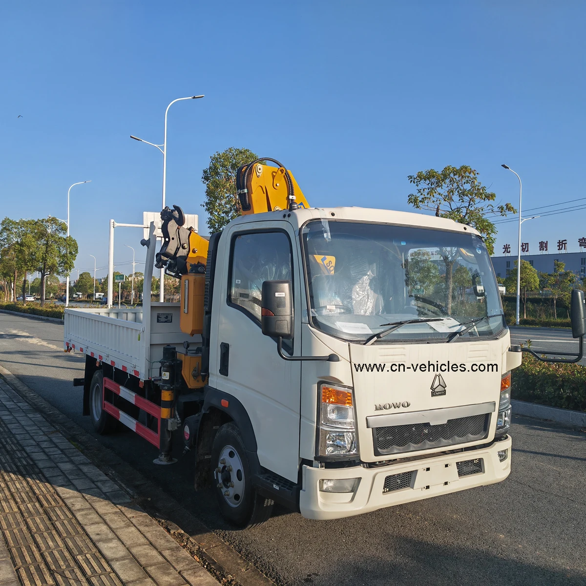 Sinotruk Howo Truck with Crane 3.5 Ton Folding Boom crane Mounted Crane