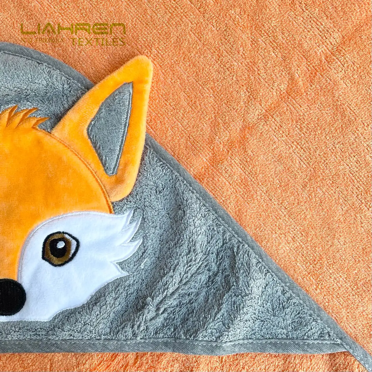 Best Selling 500GSM Gift Box-Packed Comfortable Bamboo Bath Towel Fox Design Bamboo Hooded Towel