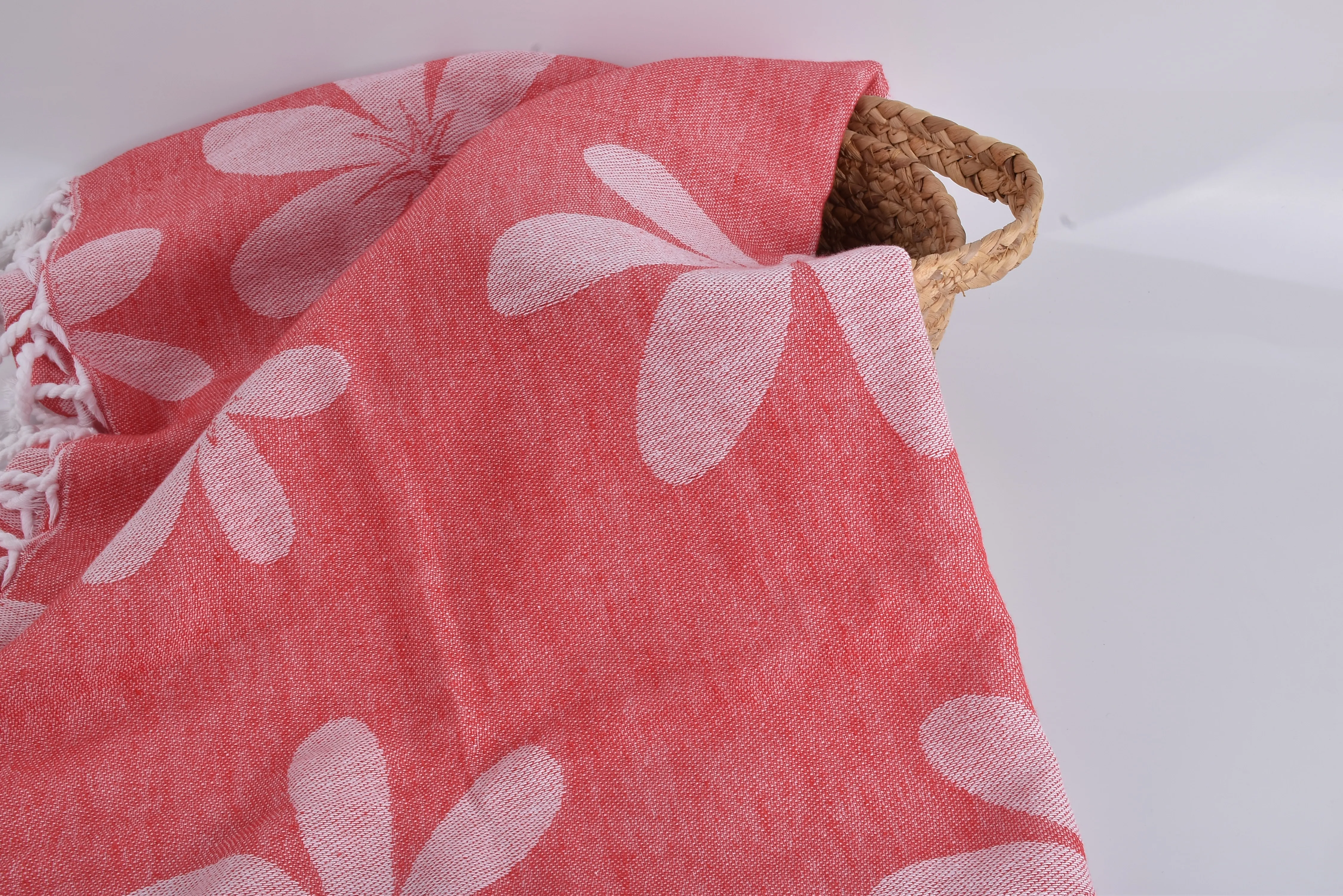 China Factory Custom Retro Design Turkish Towel 100% Cotton Bath Towel Beach Towel