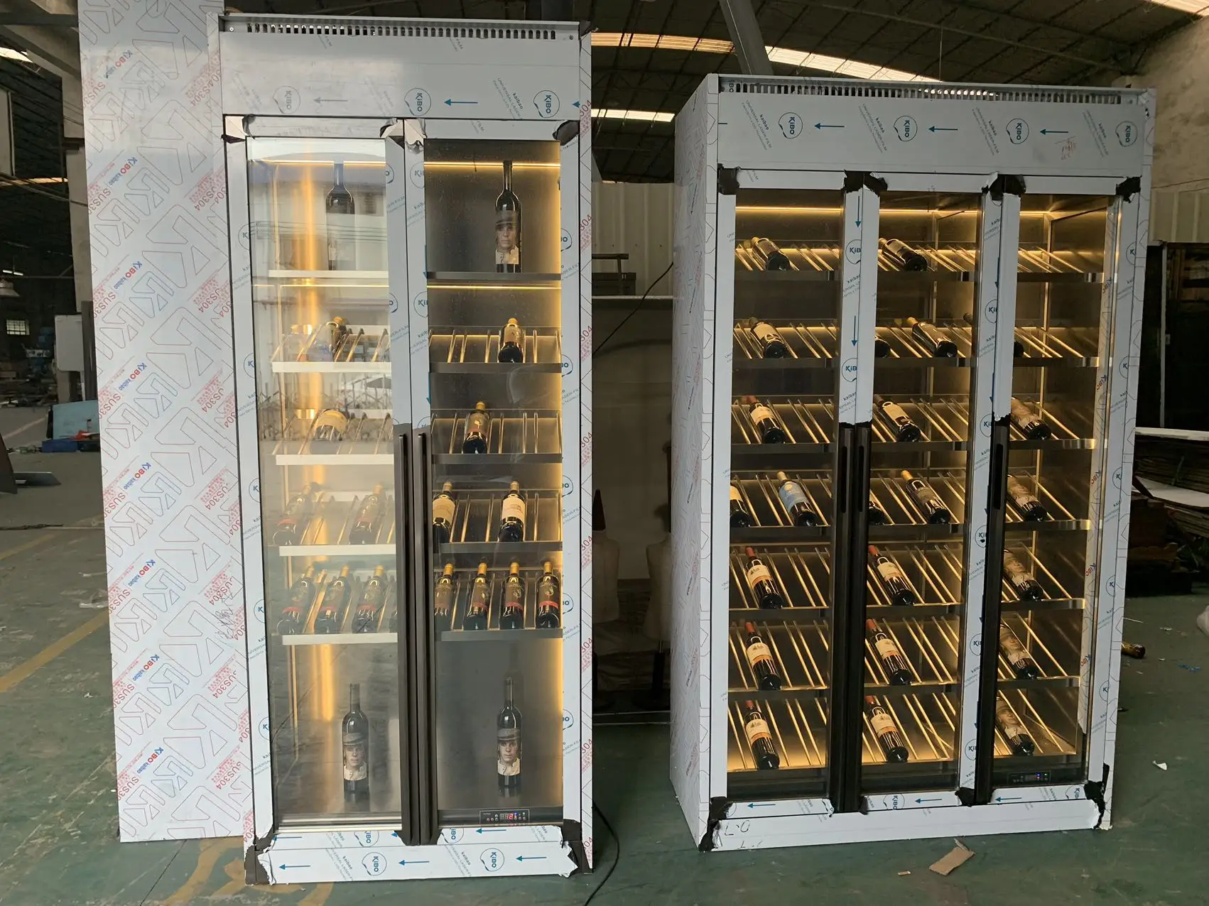 Business Hexagonal Screen Racks Style Wine Cabinets with Metal Polygonal Ininer Frame for Commercial Custom Outdoor Wine Cellars