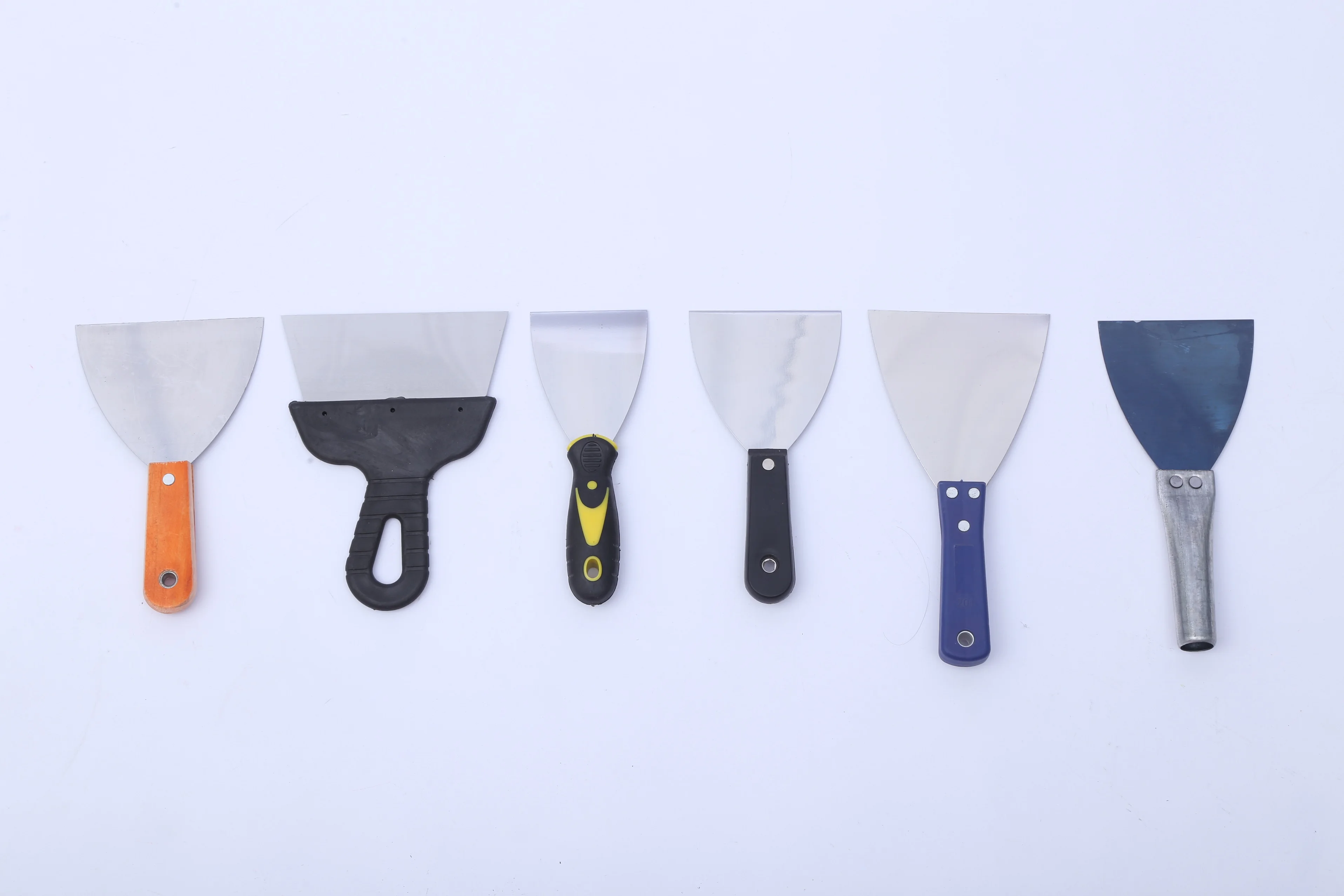 China Factory Cheap Putty Knife Carbon Steel Scraper Painters Knife Scraper With wooden handle