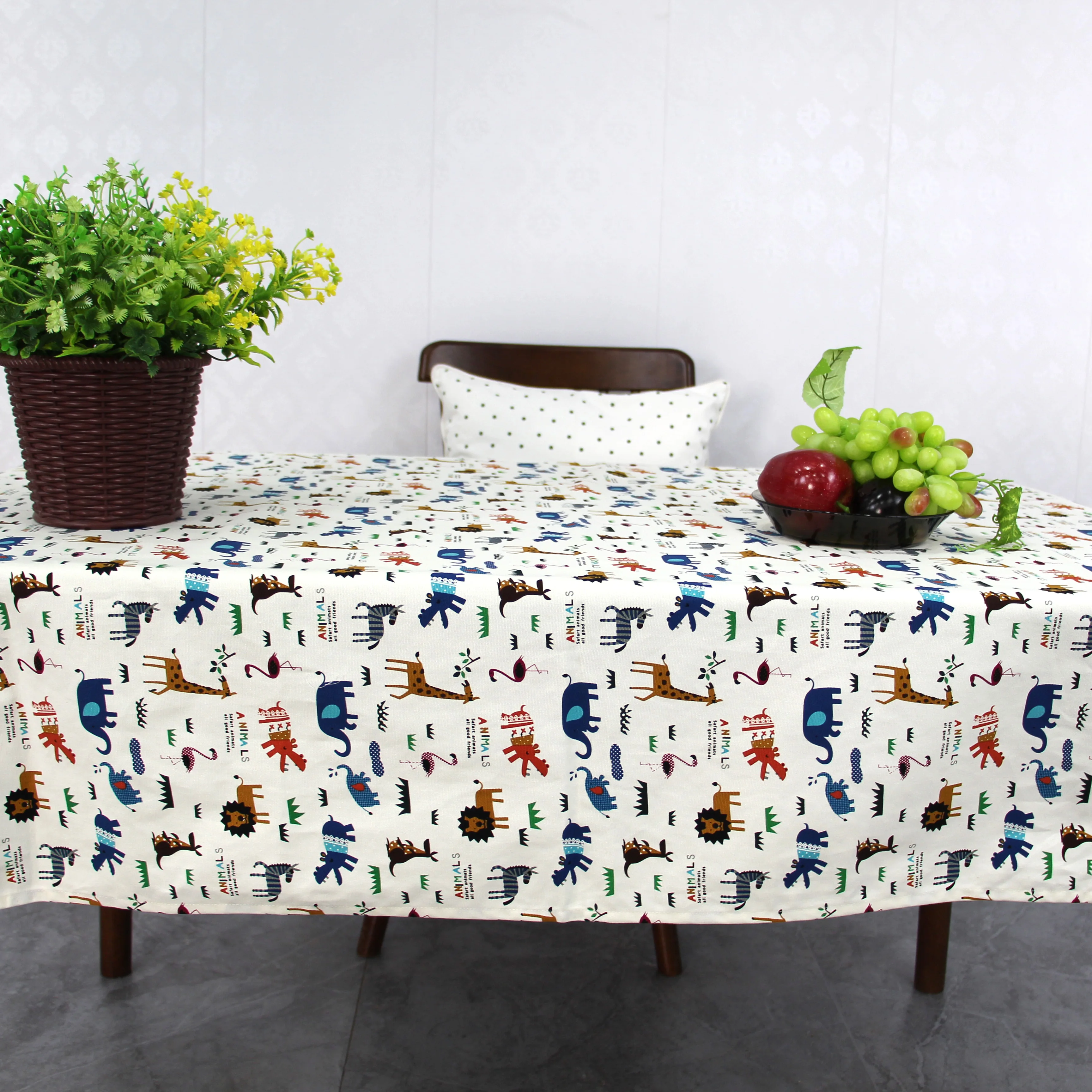 Manufacturer best price custom lace tablecloth with logo PVC waterproof polyester table cloth wedding for events