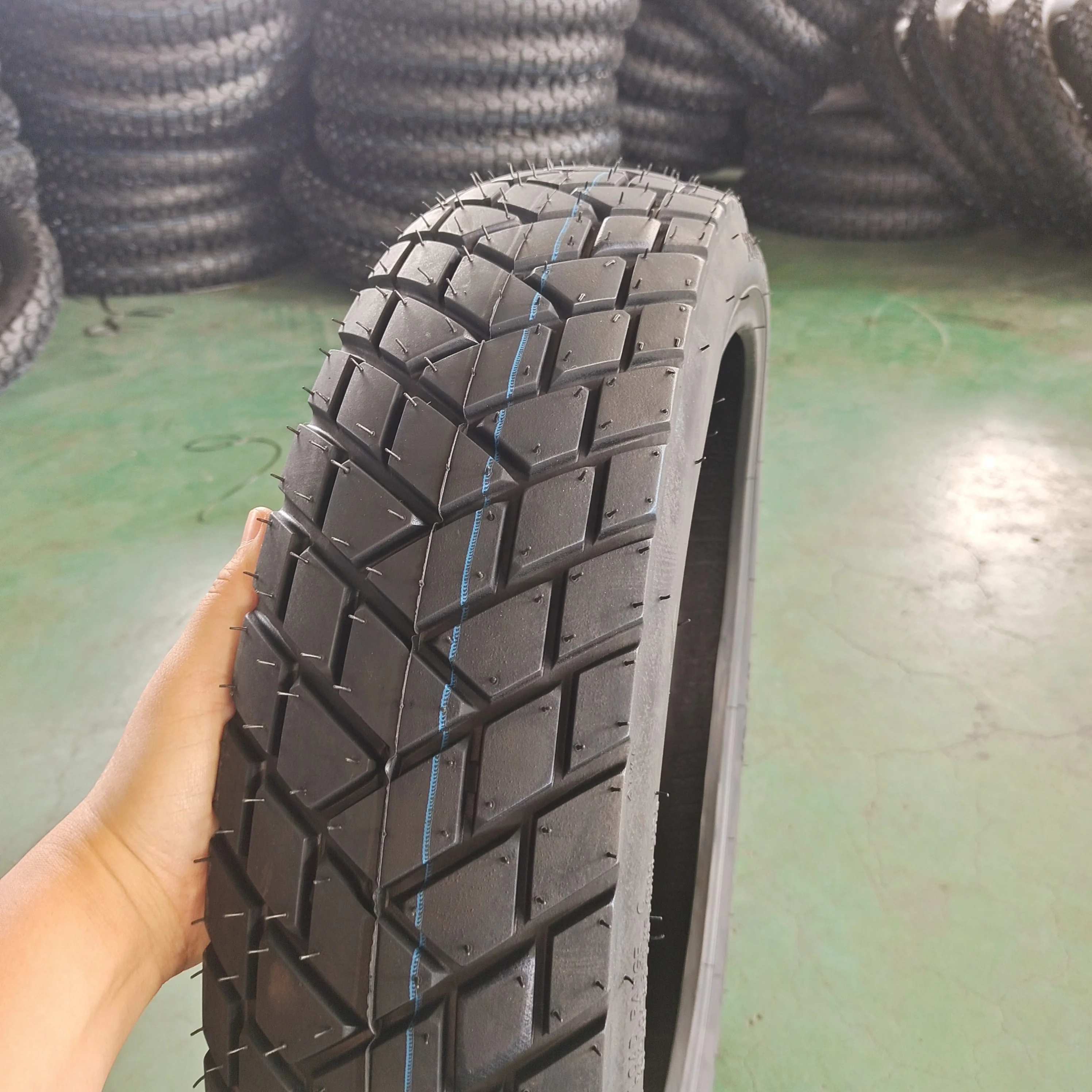 Manufacture motorcycle tire good quality tyres 110/80-17 cheap tyres in vietnam