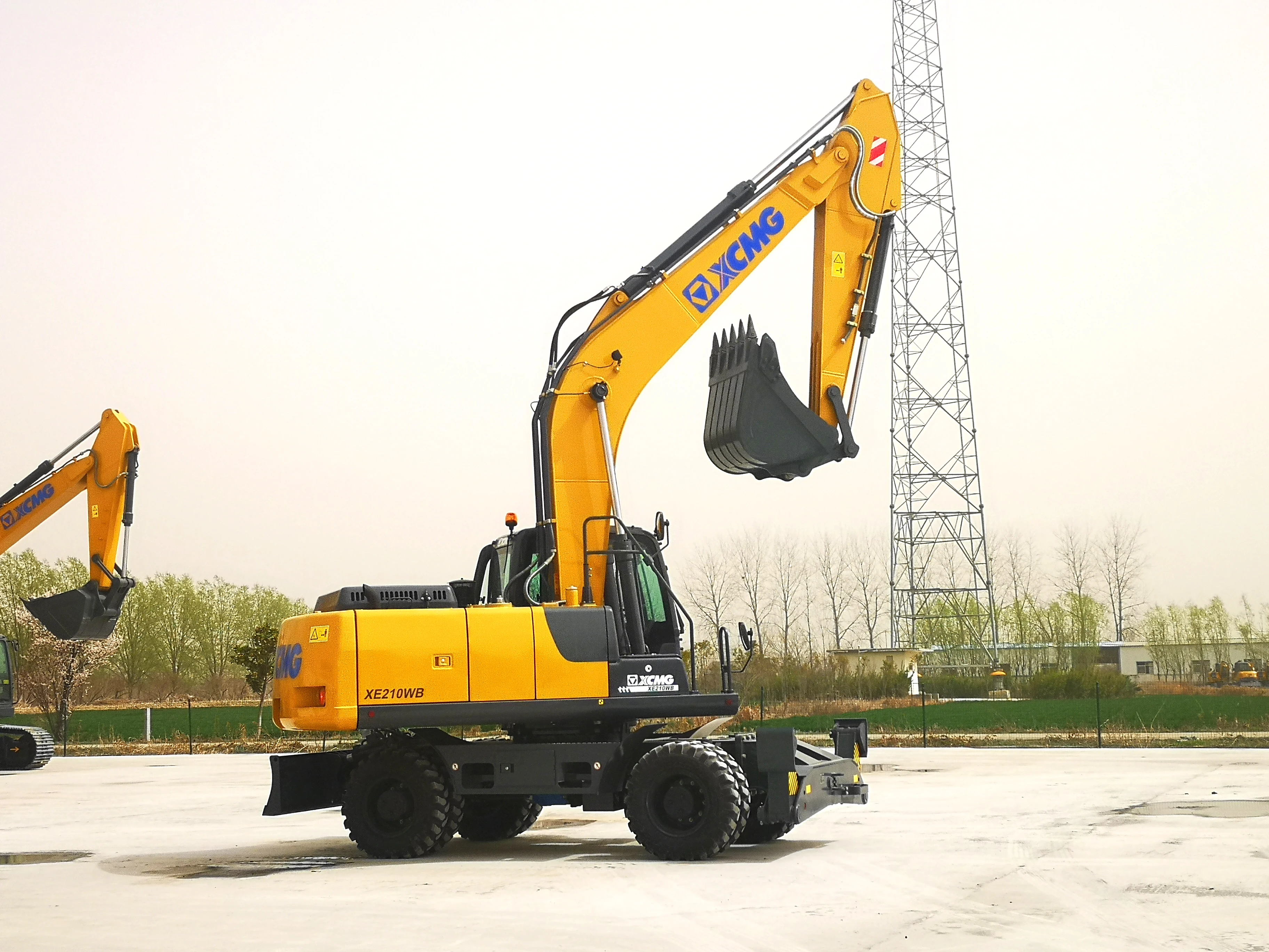 XCMG original manufacturer XE210WB 21 ton hydraulic wheel excavator with high quality
