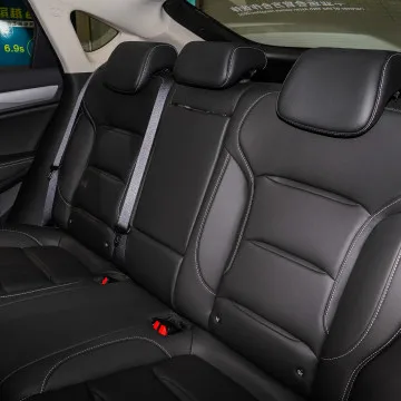 China  famous brand The Geely Xingyue Car  with 5  seats  left hand drive