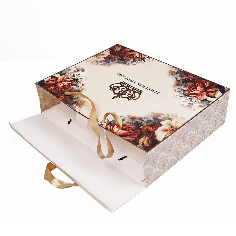 Wedding Towel Candy Box Packaging Bridesmaid Gift Paper Bags With Handles luxury packaging wedding candy box