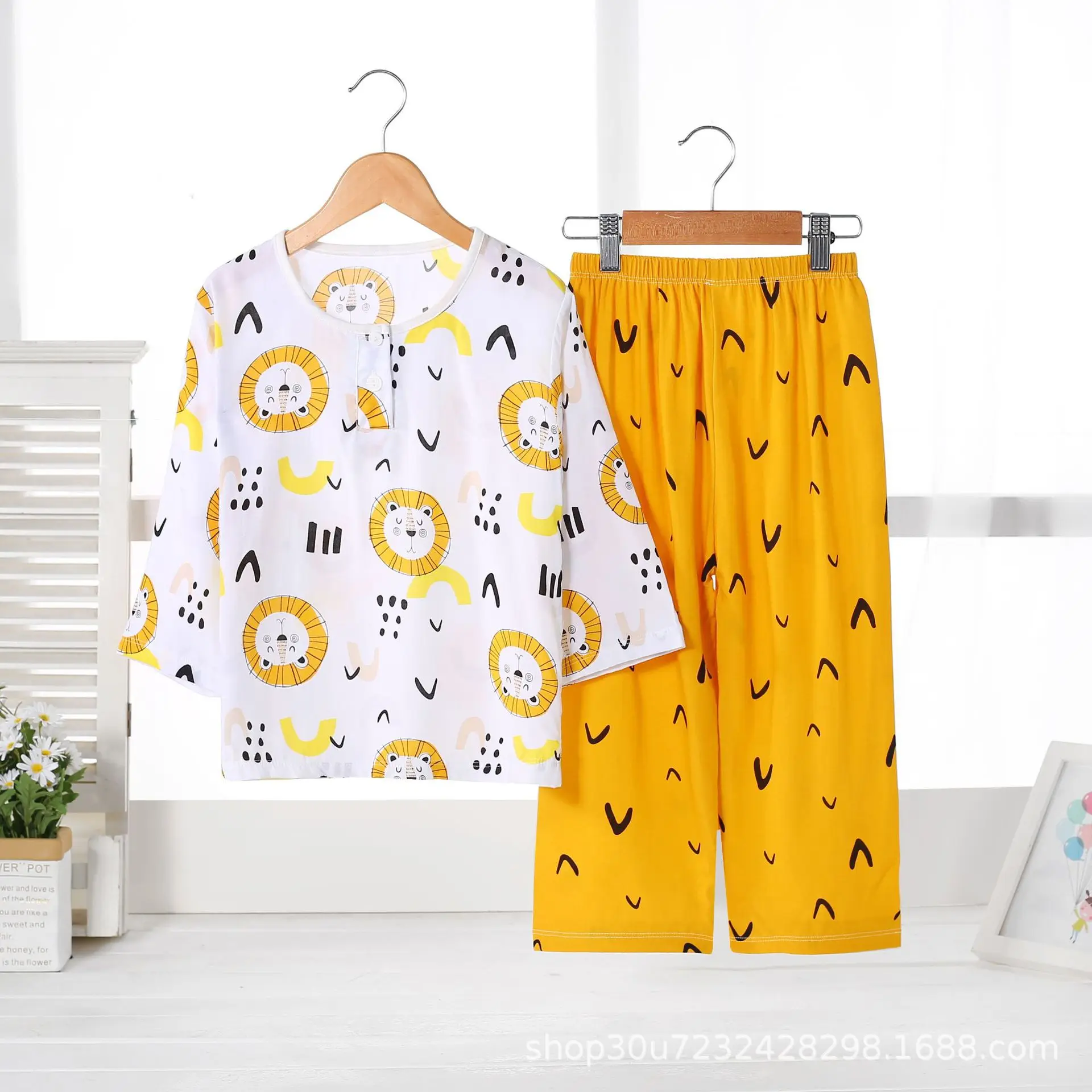 
Children aged 0-18 Girls and Boys 2pcs set clothes good quality baby clothes + pants on sale 