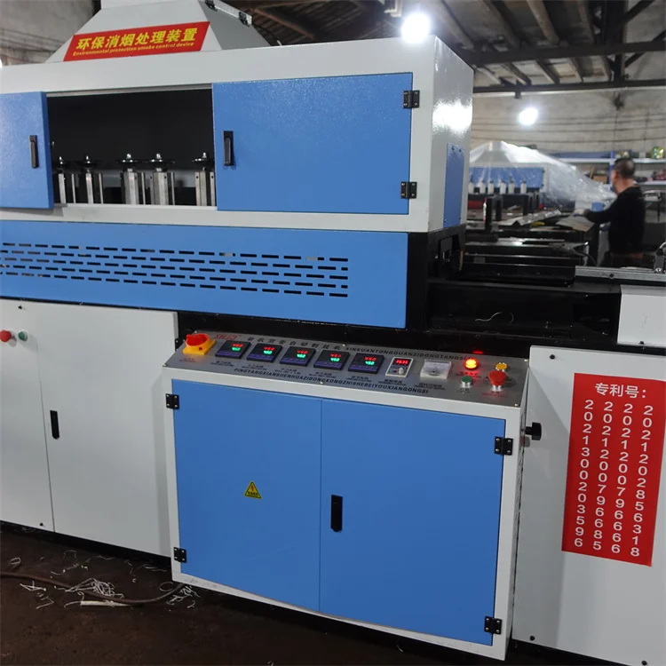 Машина для чистки шпули отходов пряжи