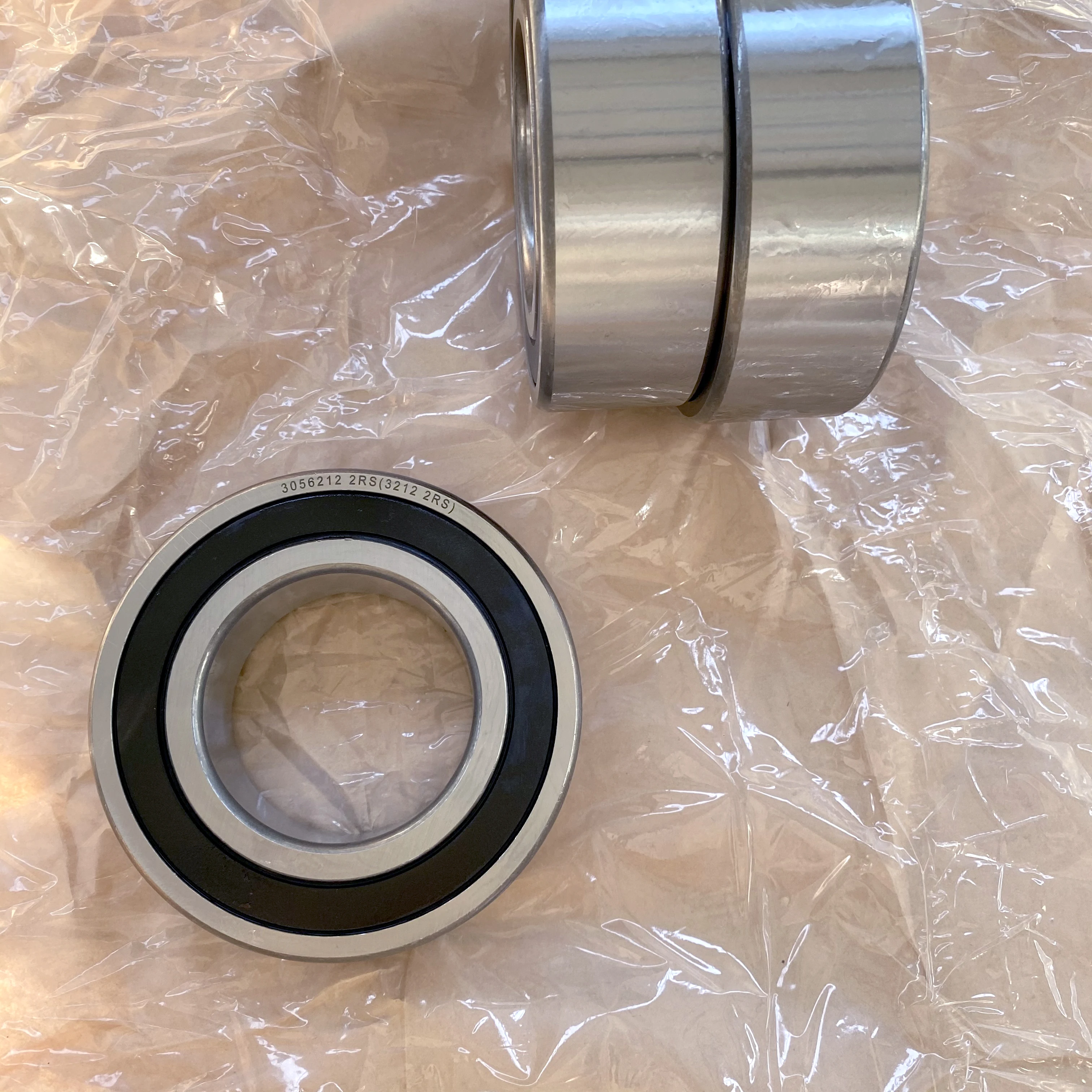 DST high quality  Double row angular contact ball bearing   3056215   3056216   3056217