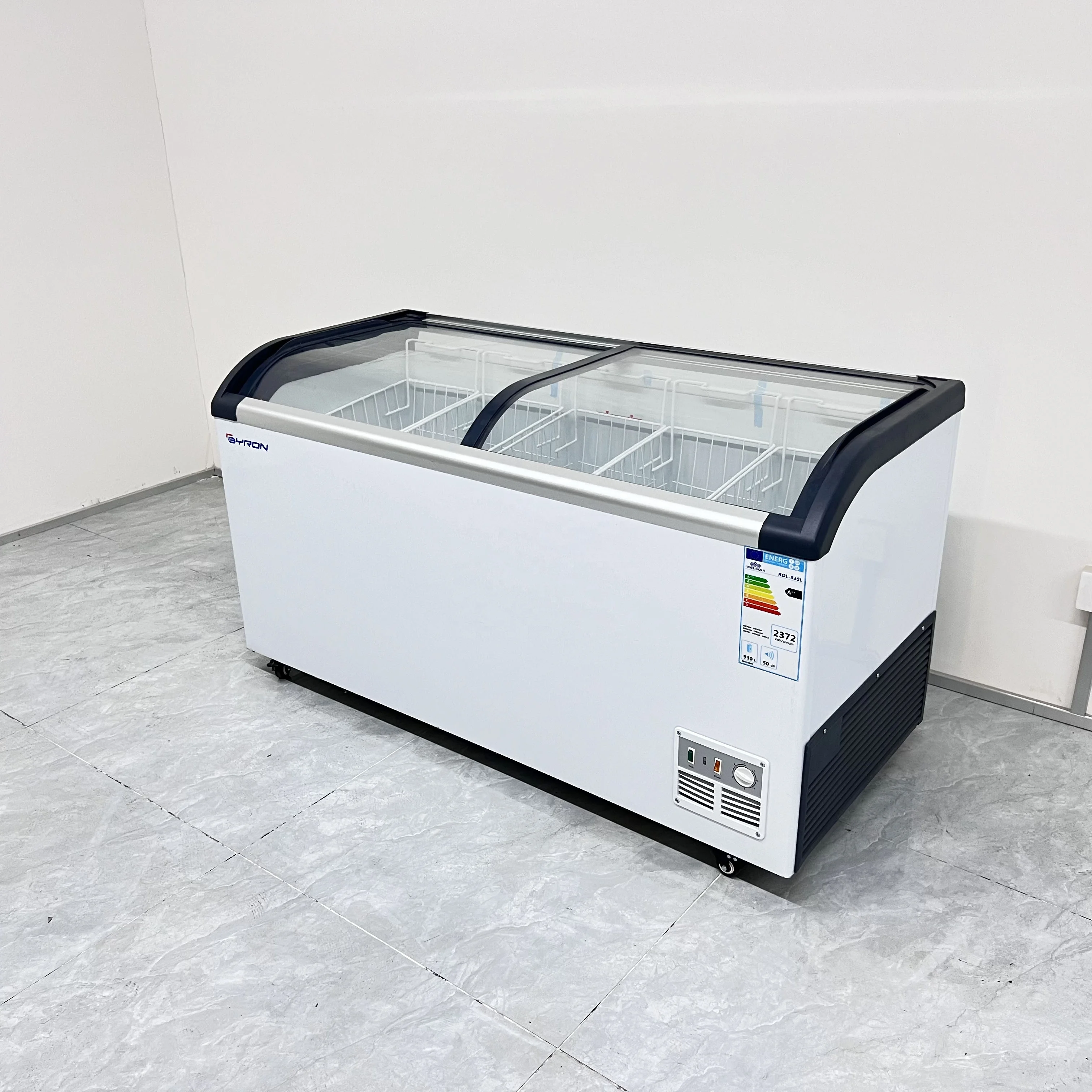 Professional Manufacture Nice Price Supermarket Commercial Silding Glass Door Ice Cream Chest Freezer Fridge Refrigerator