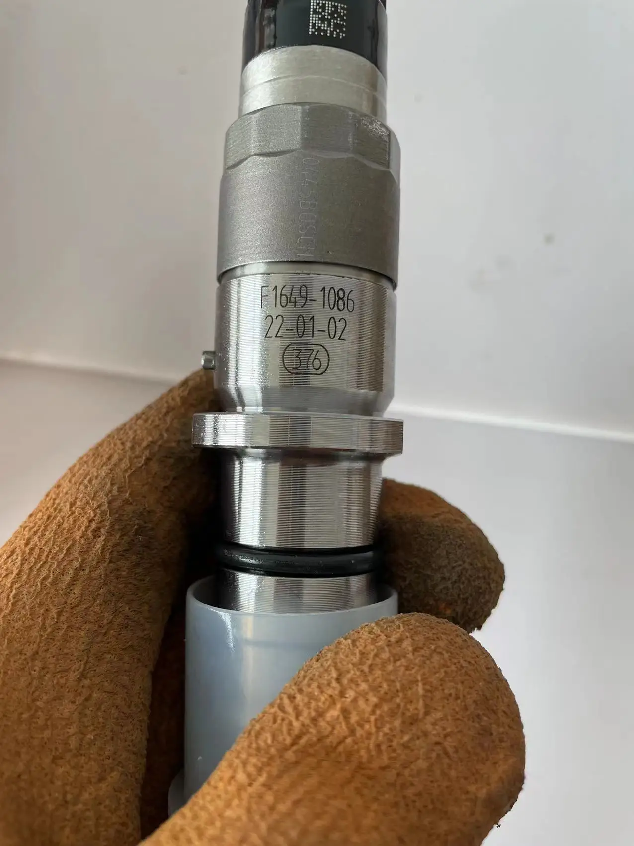 High Quality Common Rail Fuel Injector  6754-11-3010  with Stock Available and Fast Delivery for BOSCH