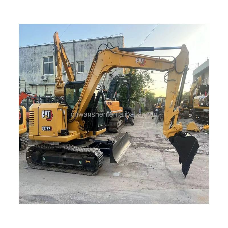 Дешевый использованный экскаватор CAT 307 E2 гусеничный в хорошем состоянии