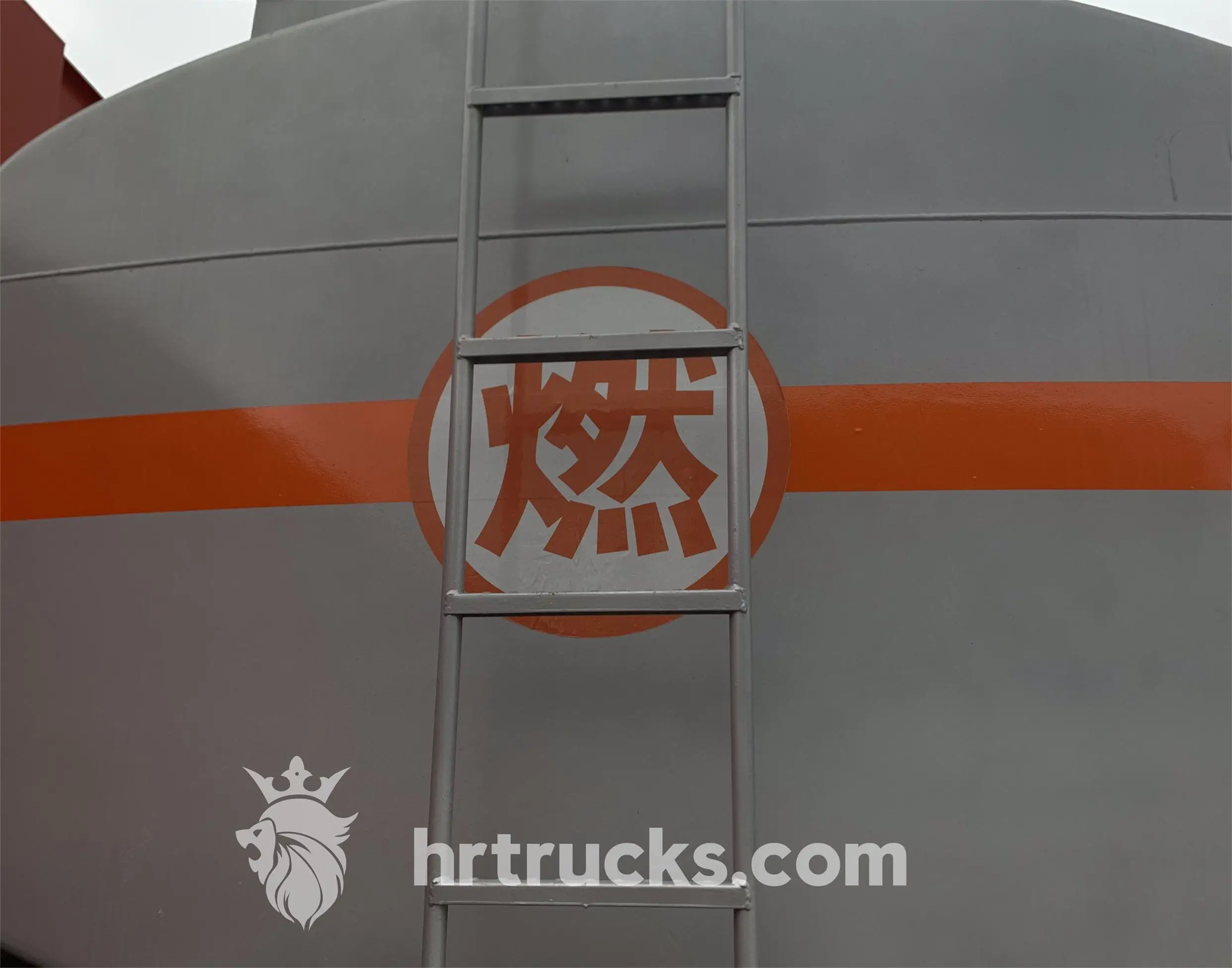 Perfect Quality Efficient Fuel Tank Truck Diesel Tanker Truck Gasoline Tanker Truck for Reliable Petroleum