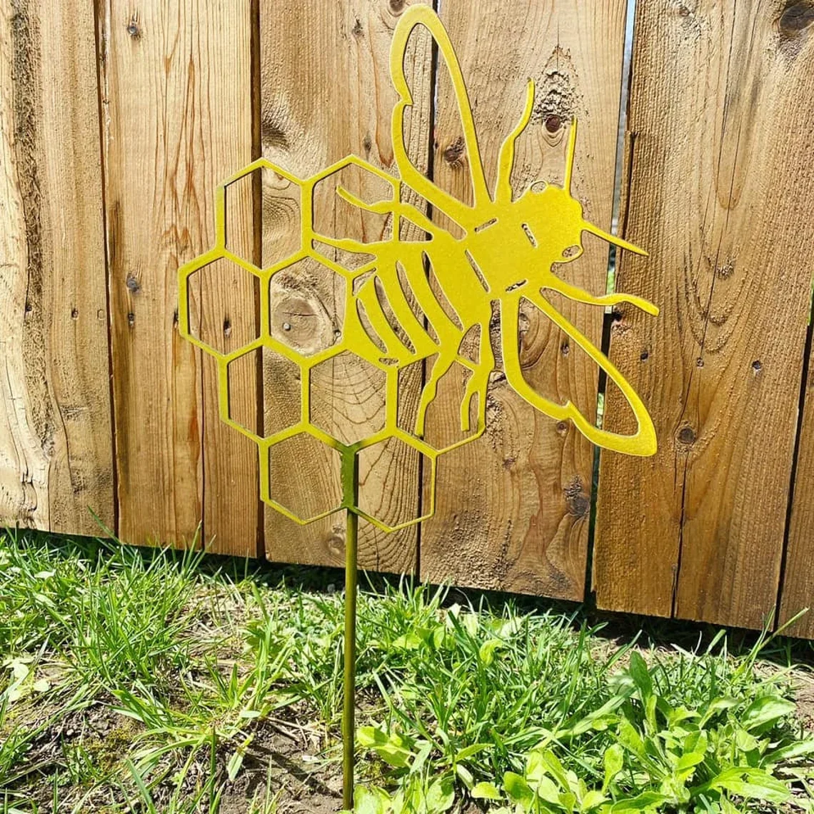 Metal Bee Garden Stake Honeycomb Bee Garden Art Bumblebee Yard Art Metal Flower bed Decor Outdoor Insect Sign