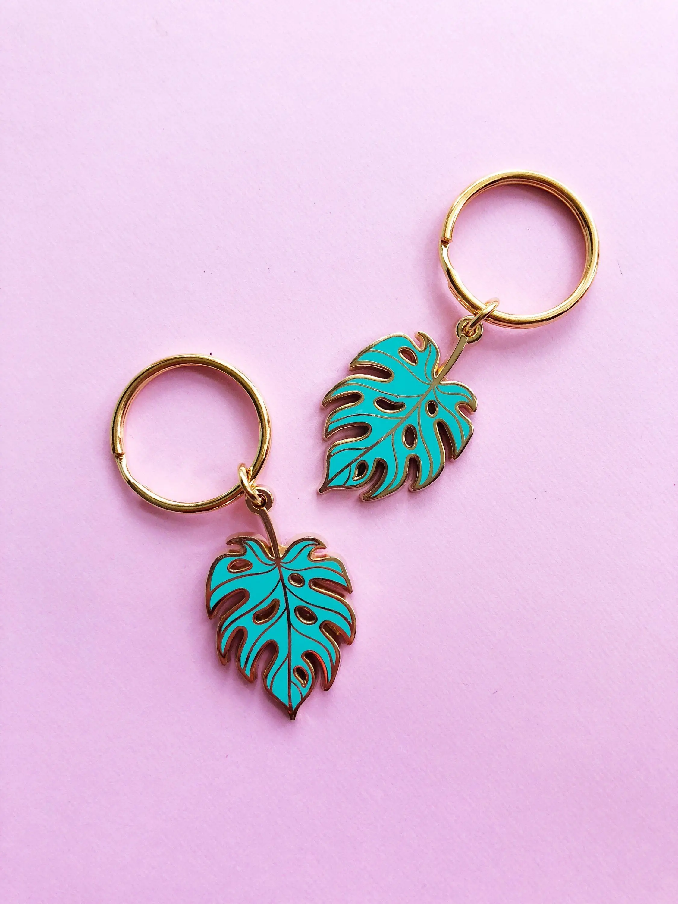 Custom Enamel Keychains Hollow Out Leaf Metal Enamel Keyring with Customized Logo Manufacturer