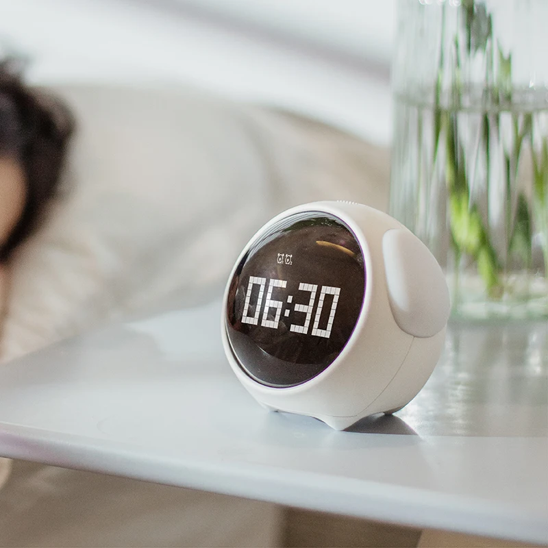 Smart Kids LED Alarm Clock with Dual Settings Temperature Night Light for Students Girls Children for Living Room Office Use