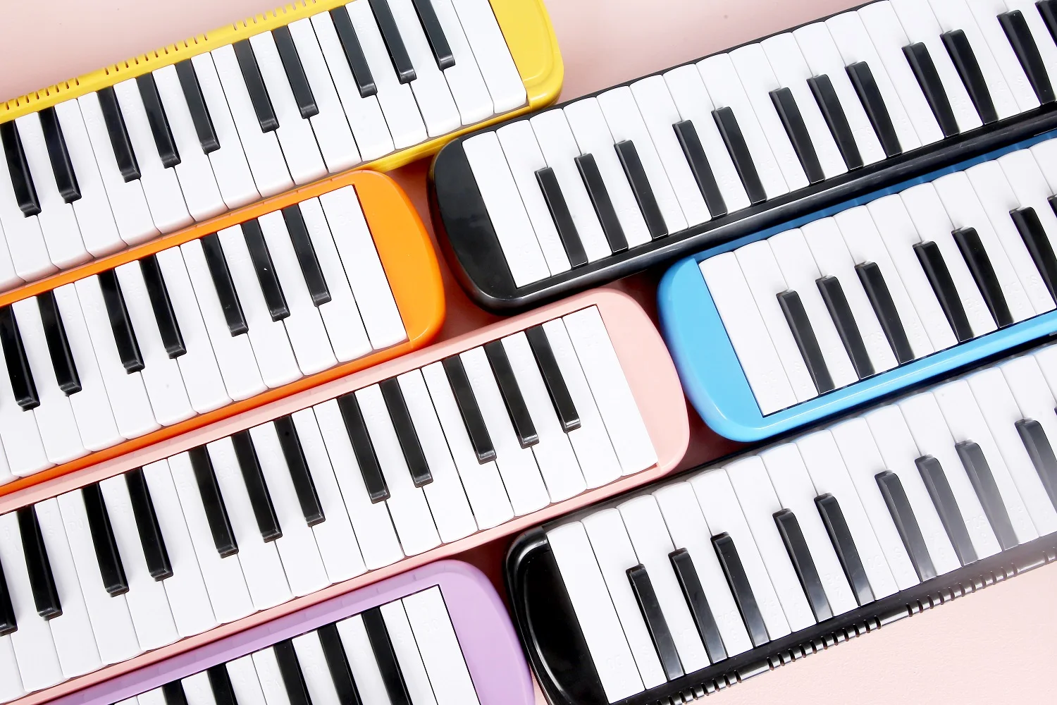 Wholesale 32K school study melodion professional 32key  melodica with extra blowing pipe gift