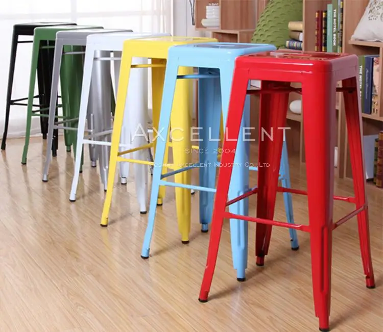 Industrial Style Colorful Retro Metal Furniture Sets Iron Bar Stool Chair Dining Tables and Chairs Set for Cafes Restaurants