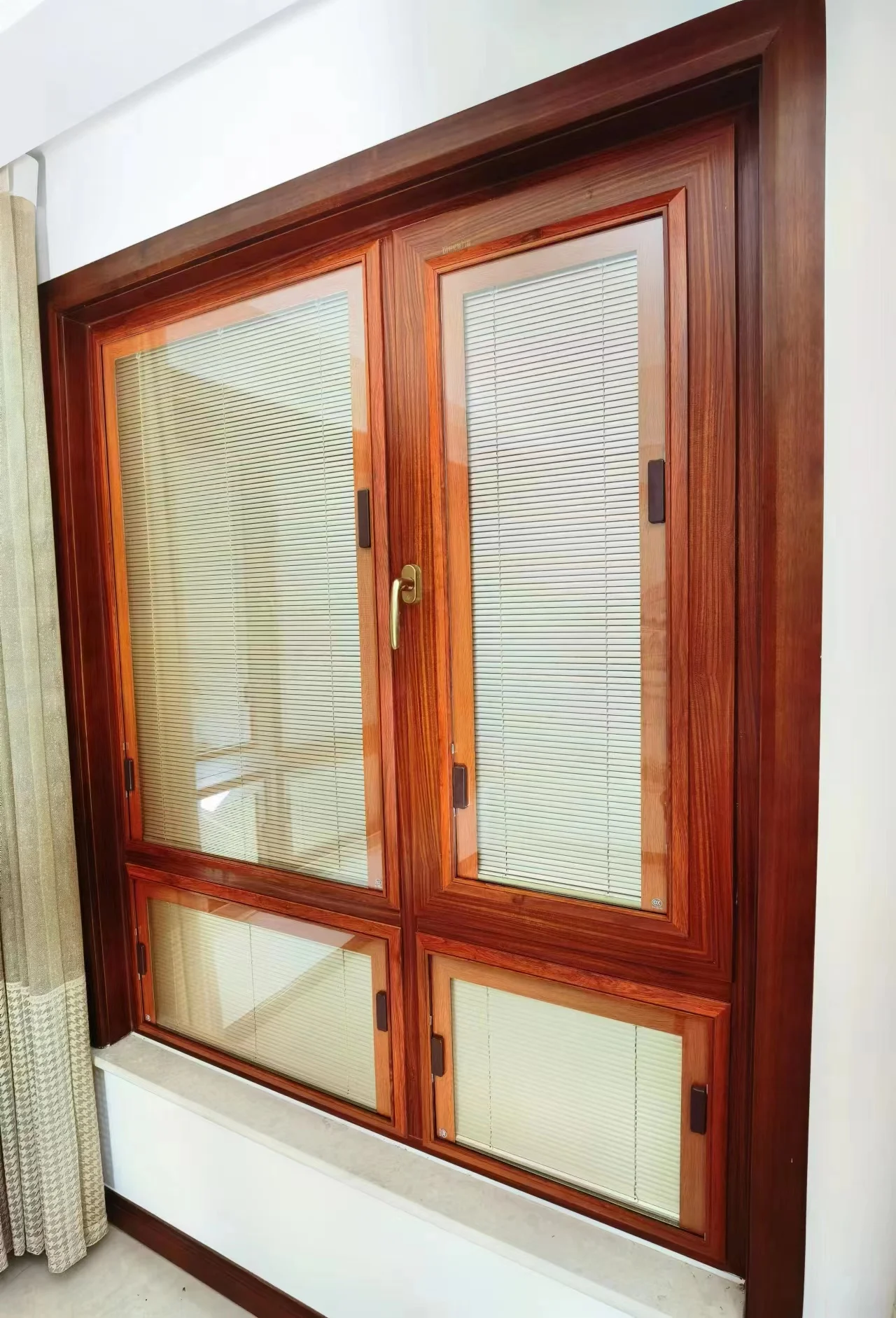 Privacy Protection Integrated Single 5 mm Tempered Glass Aluminum Venetian Blinds Indoor Waterproof Single Glass Window Blinds