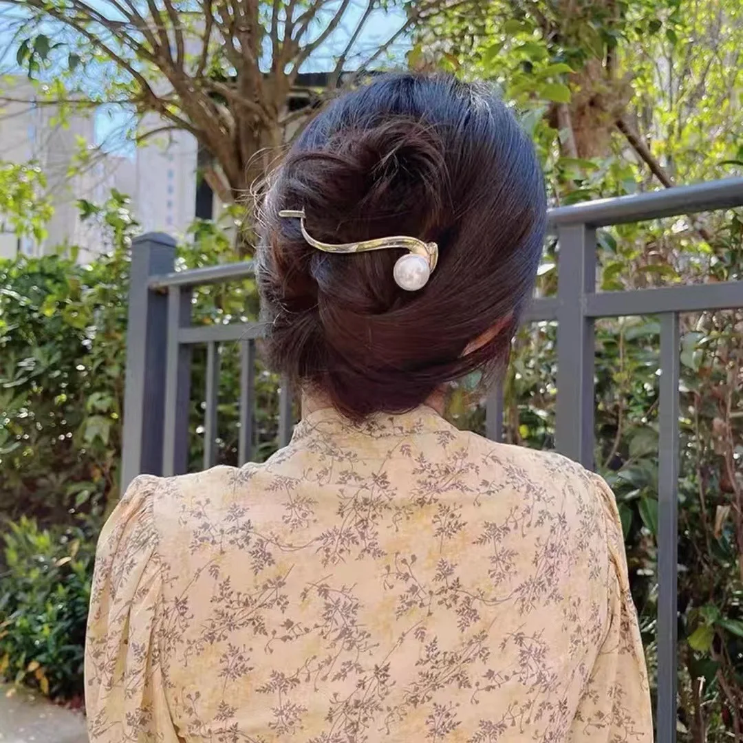 Metal pearl hair clips retro temperament ladies back head hairpin girls frog buckle hair accessories one word plate hair pin