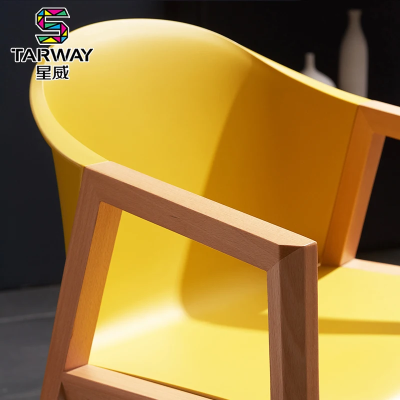 Modern Plastic Pp Seat Dinning Chair Solid Wooden Armchair Lounge Frame Chair For Living Room Golden Award Restaurant Chair