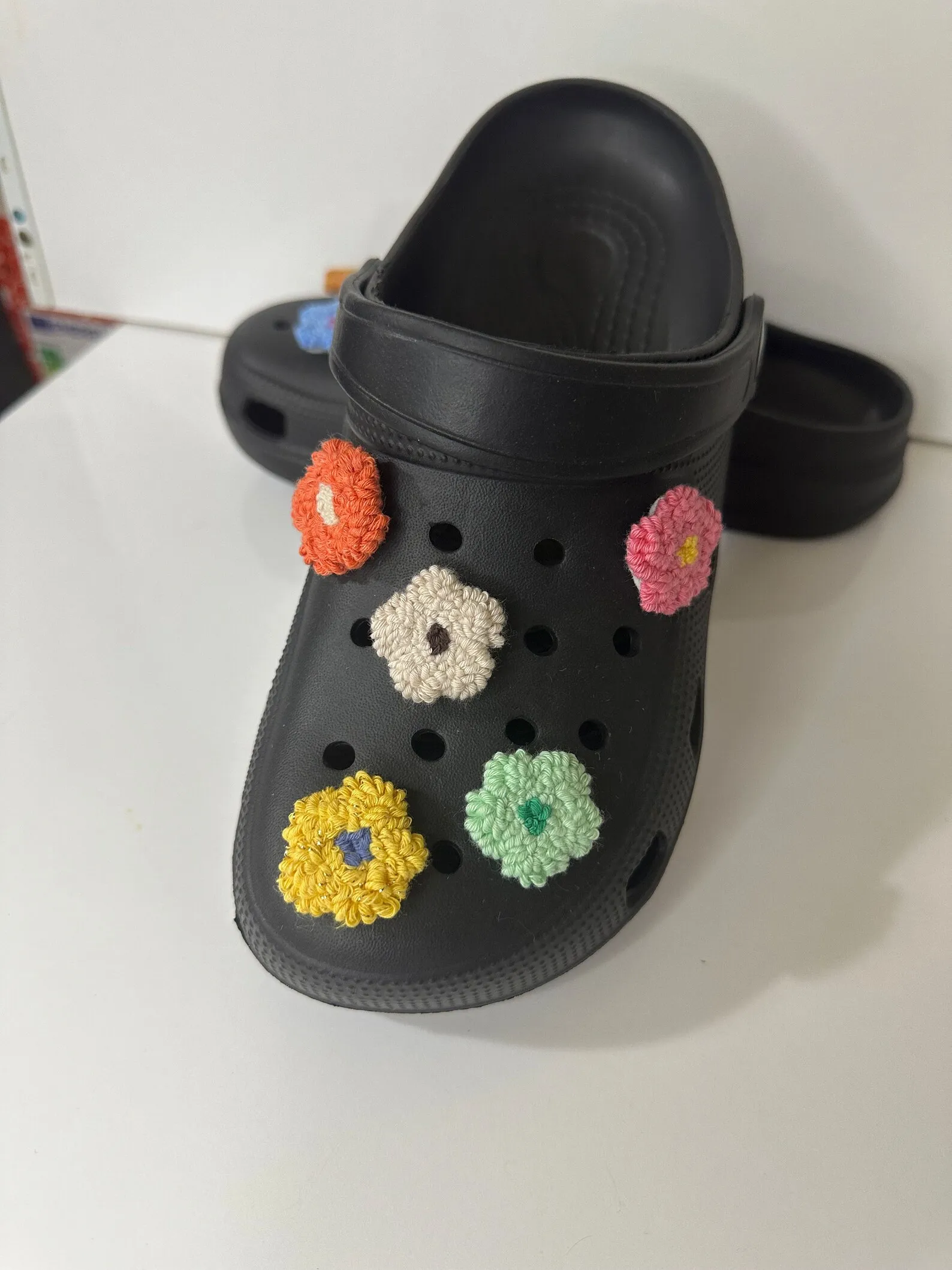 Fruit handmade punch needle pins badges-assorted embroidered fun brooch mushroom yin yang rainbow for crocs