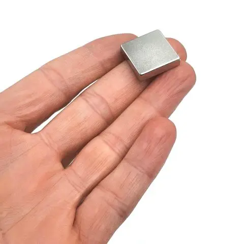 48M 20*20*5mm Powerful Customized NdFeB Block Strong Neodymium Square Magnets with High Temperature