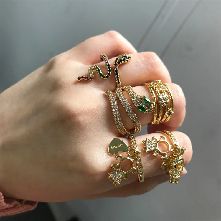50% Цена со скидкой в стиле «хип-хоп» 2020 ювелирные украшения, 18k, животных Позолоченные Змея кольцо с кубическим цирконием красочное кольцо для женщин