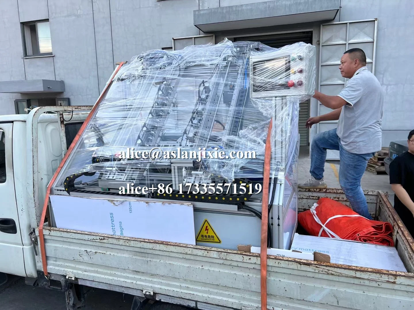 aumatic digital painting photo frame nailing machine/ semi automatic rotary frame Tensioning CNC Smart Canvas Stretching Machine