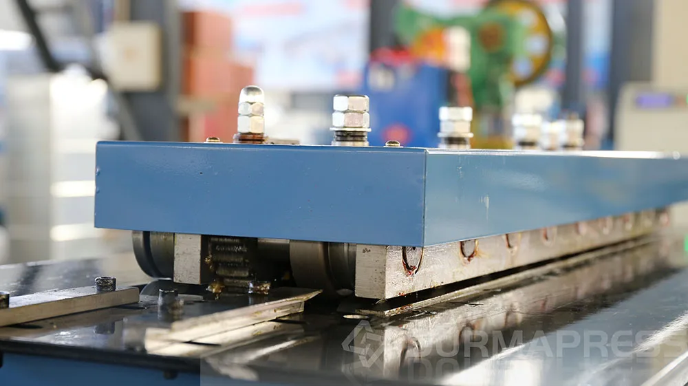 Customized Multi-Functional Pittsburgh Lock Former Duct Making Machine Premium Duct Machinery