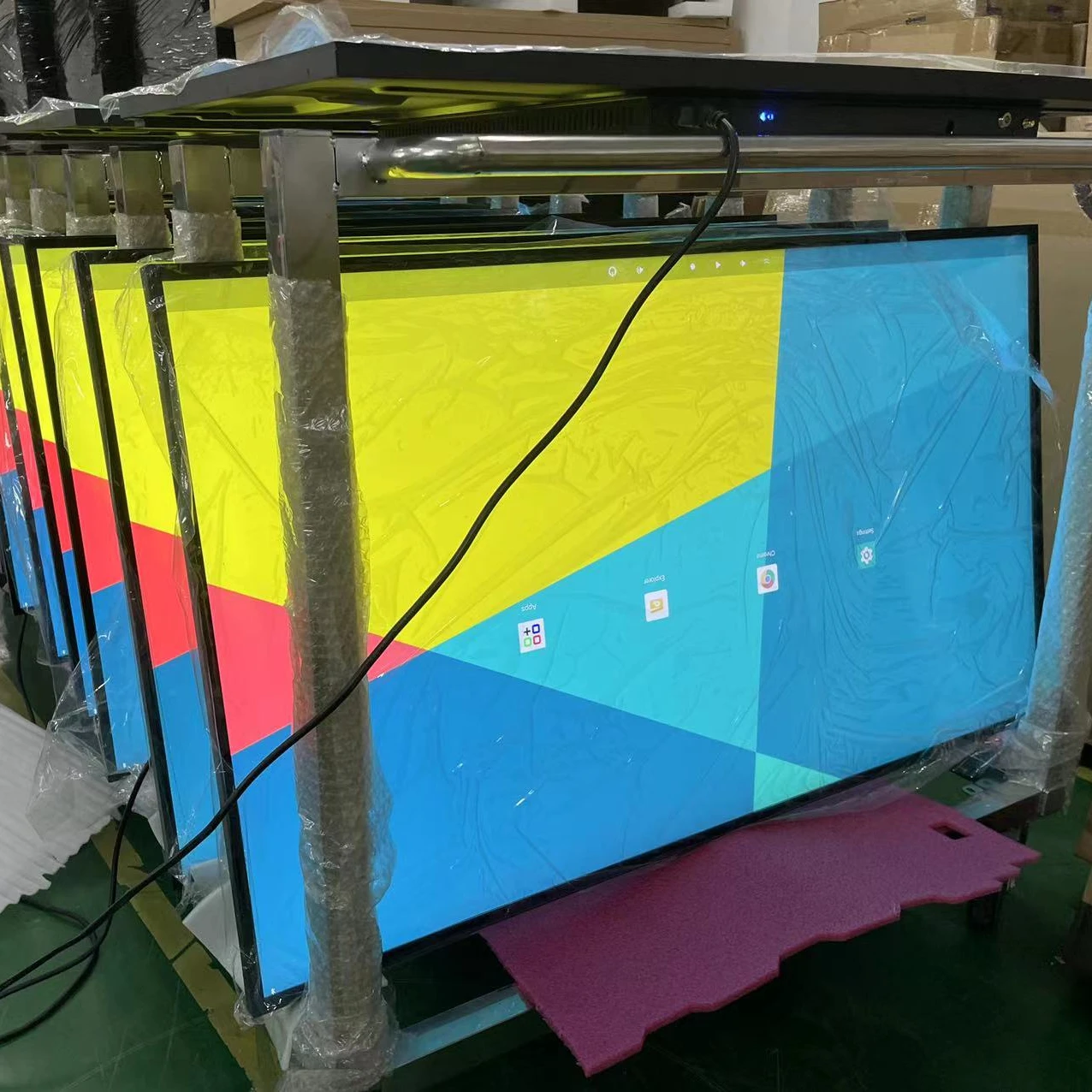 Slim Bezel 4K Wall mounted/ Hanging Advertising Playing Equipment Digital Poster Menu Board With Cloud CMS software