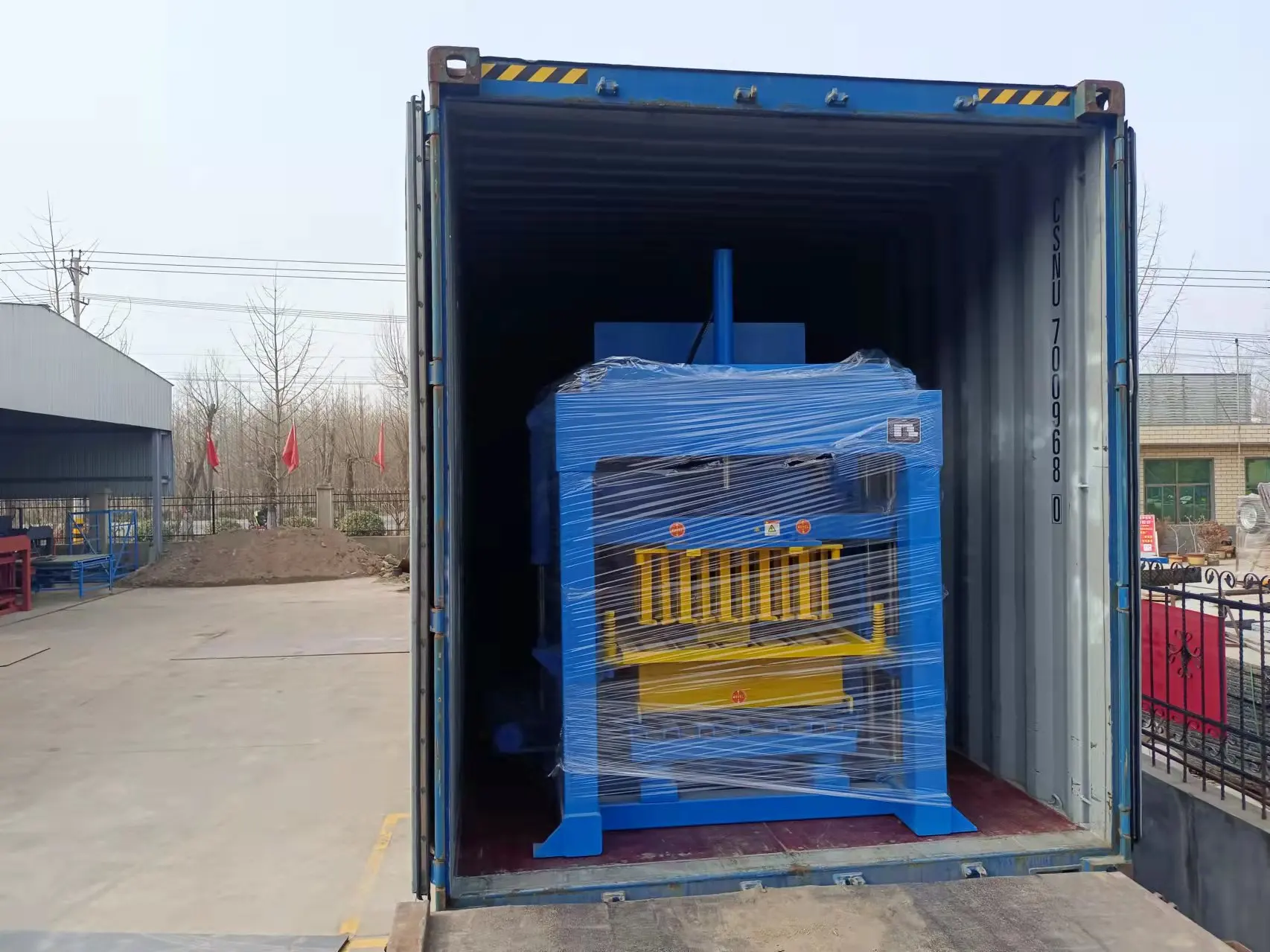 high quality full automatic concrete cement hollow block brick interlock paver making machine price