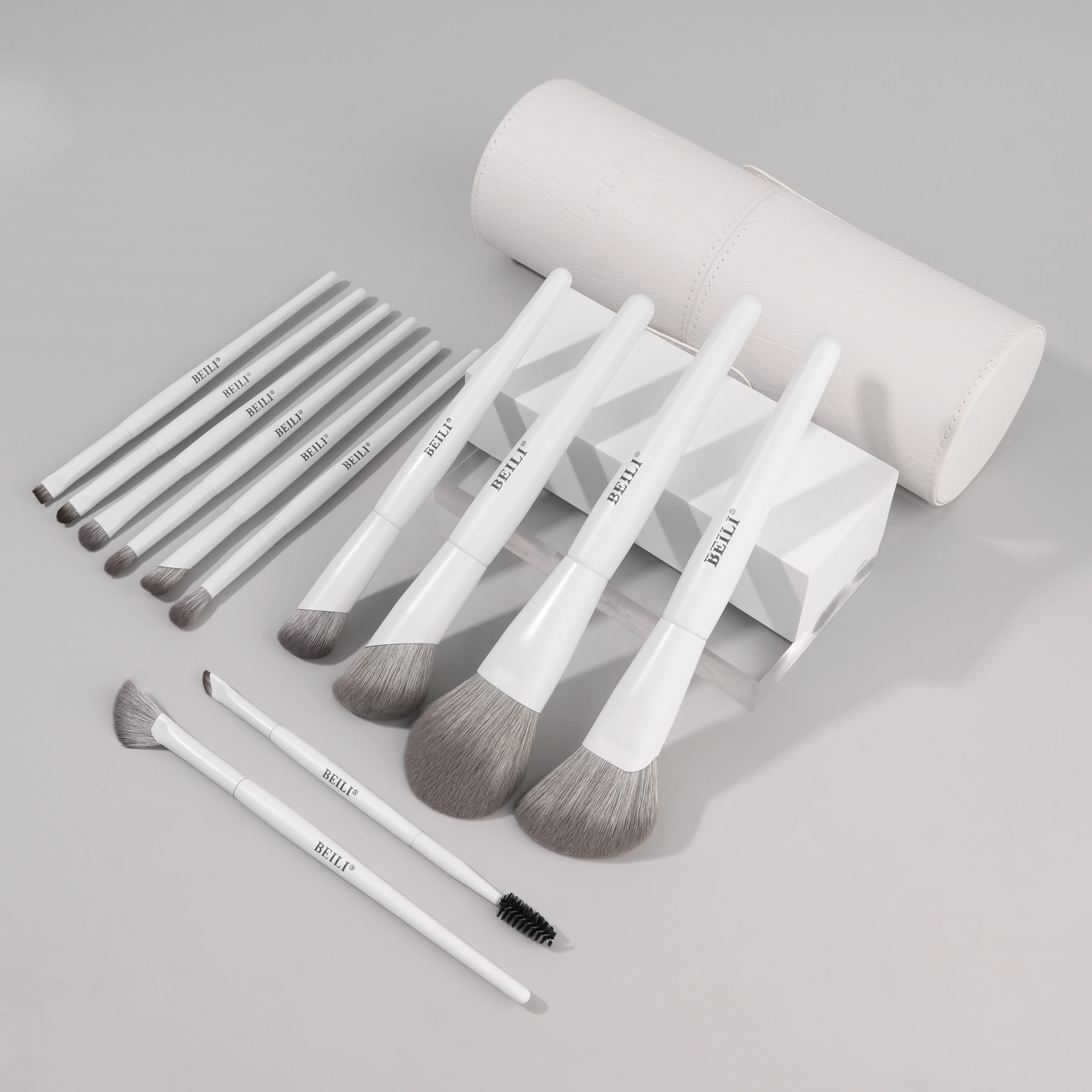 2025 trending custom logo multifunction white make up brushes kit hight quality soft corn silk vegan luxury makeup brush set