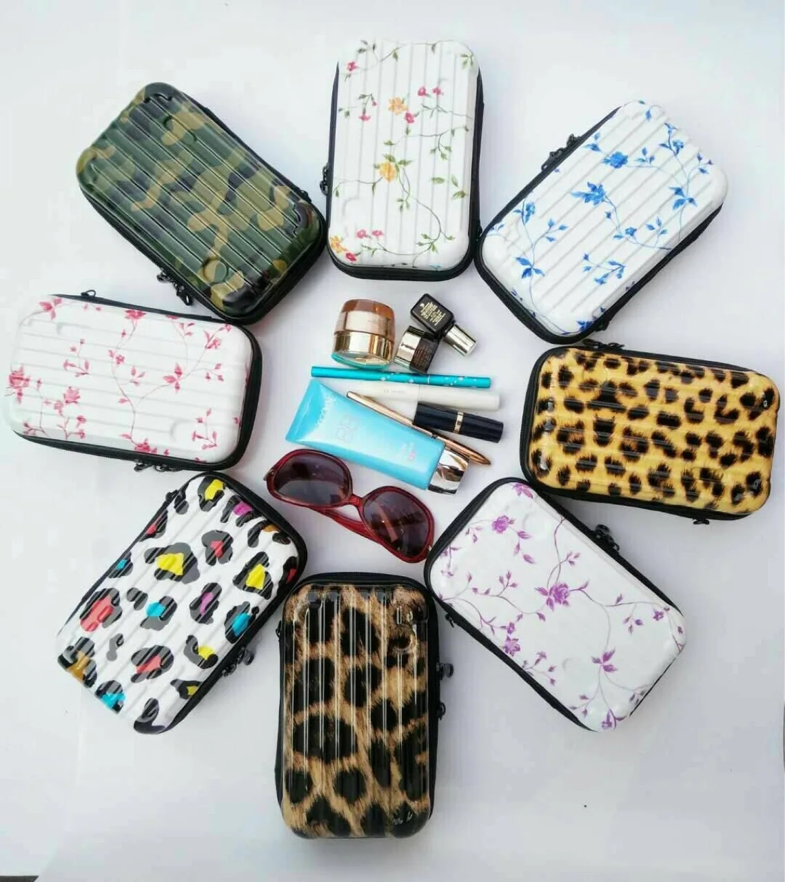 
Women Waterproof Abs Hard Makeup Bag Removable Divider Professional Makeup Case Travel Cosmetic Bag For Makeup 