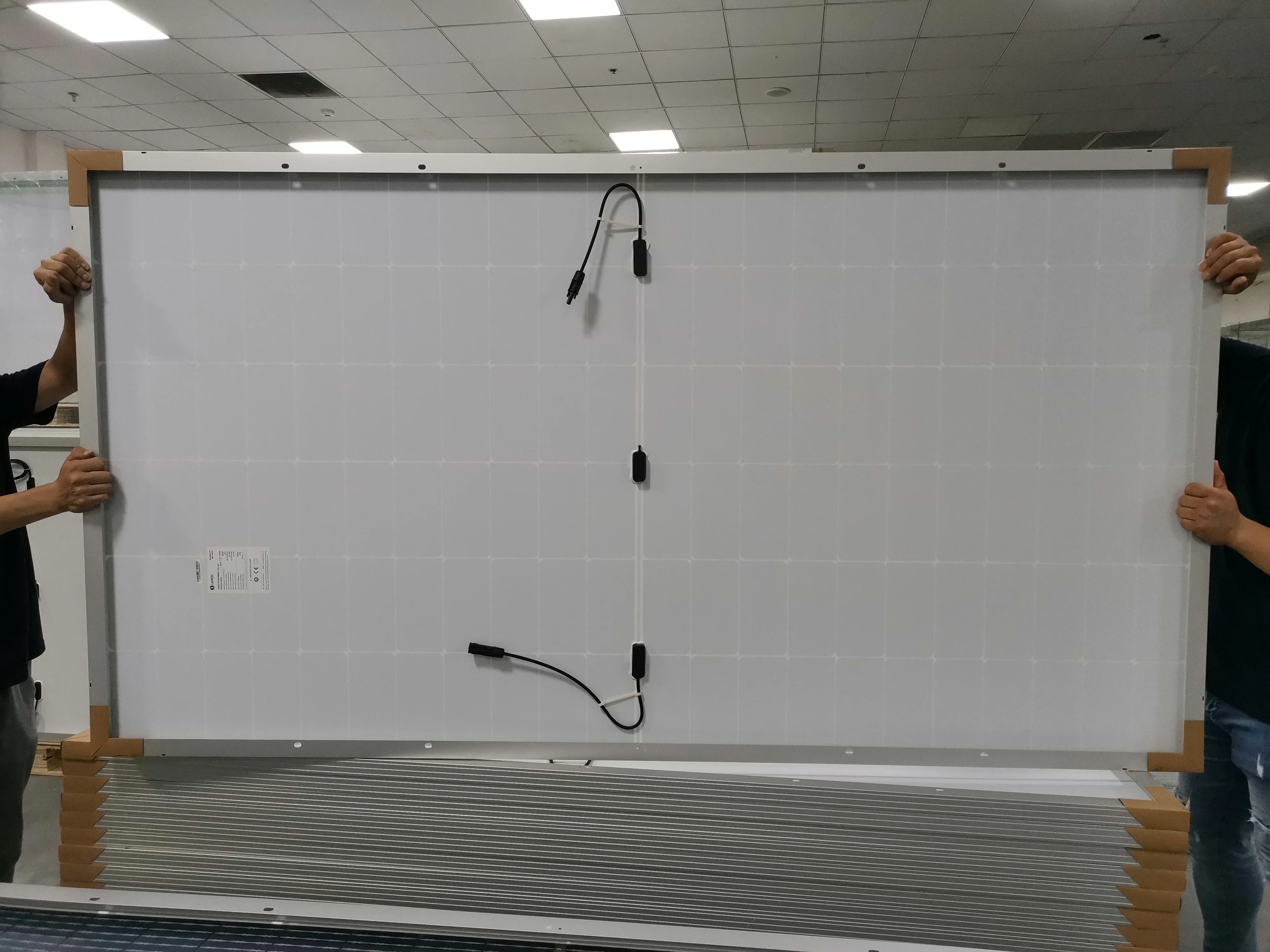 JNTIMUYA Luxen 600W PV Solar Low Price Wholesale Off Grid 21.57% High Conversion Rate 645W 650W 660W 670W Solar PV Panels