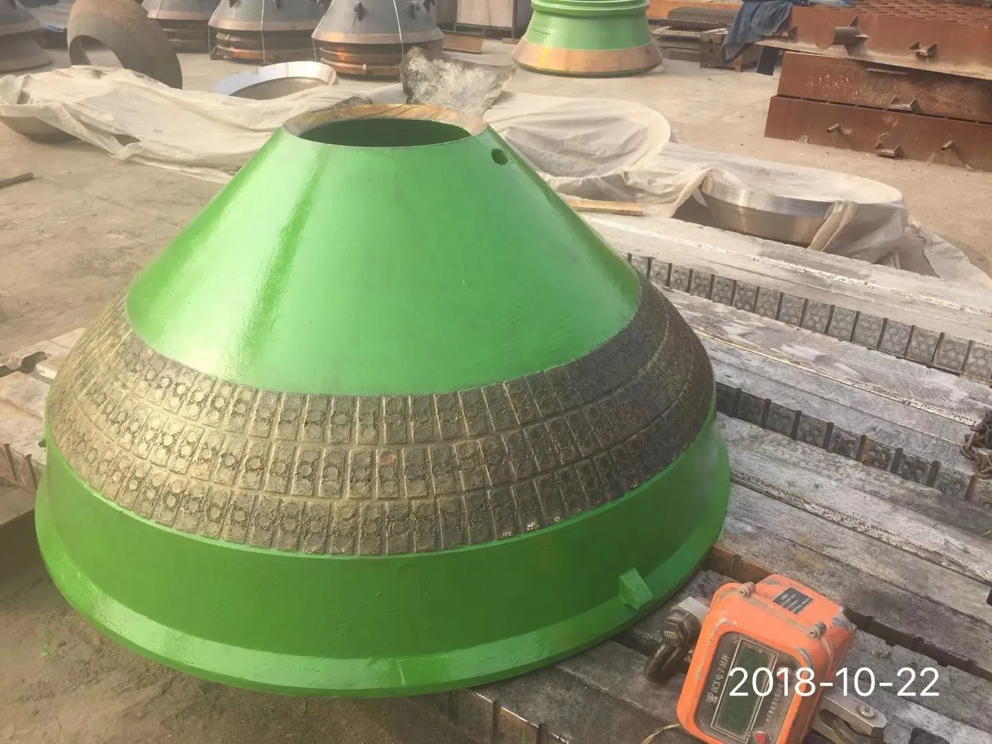  Керамическая коническая дробилка Mn18 из марганцевой стали для Metso
