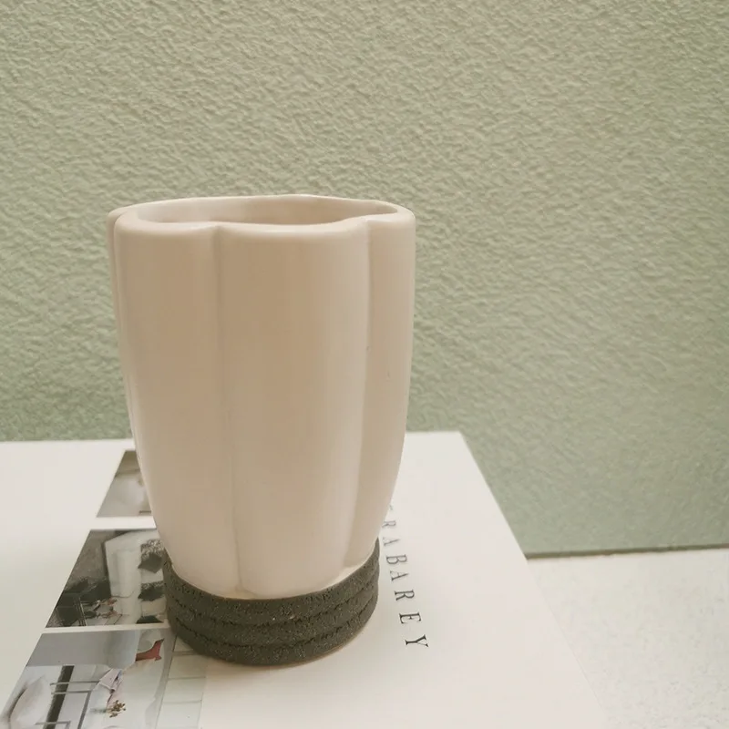 White Lotus Design Luxury Ceramic Bathroom Accessories Lotion Pump Bottle Toothbrush Holder Tumbler Cup Soap Dispenser