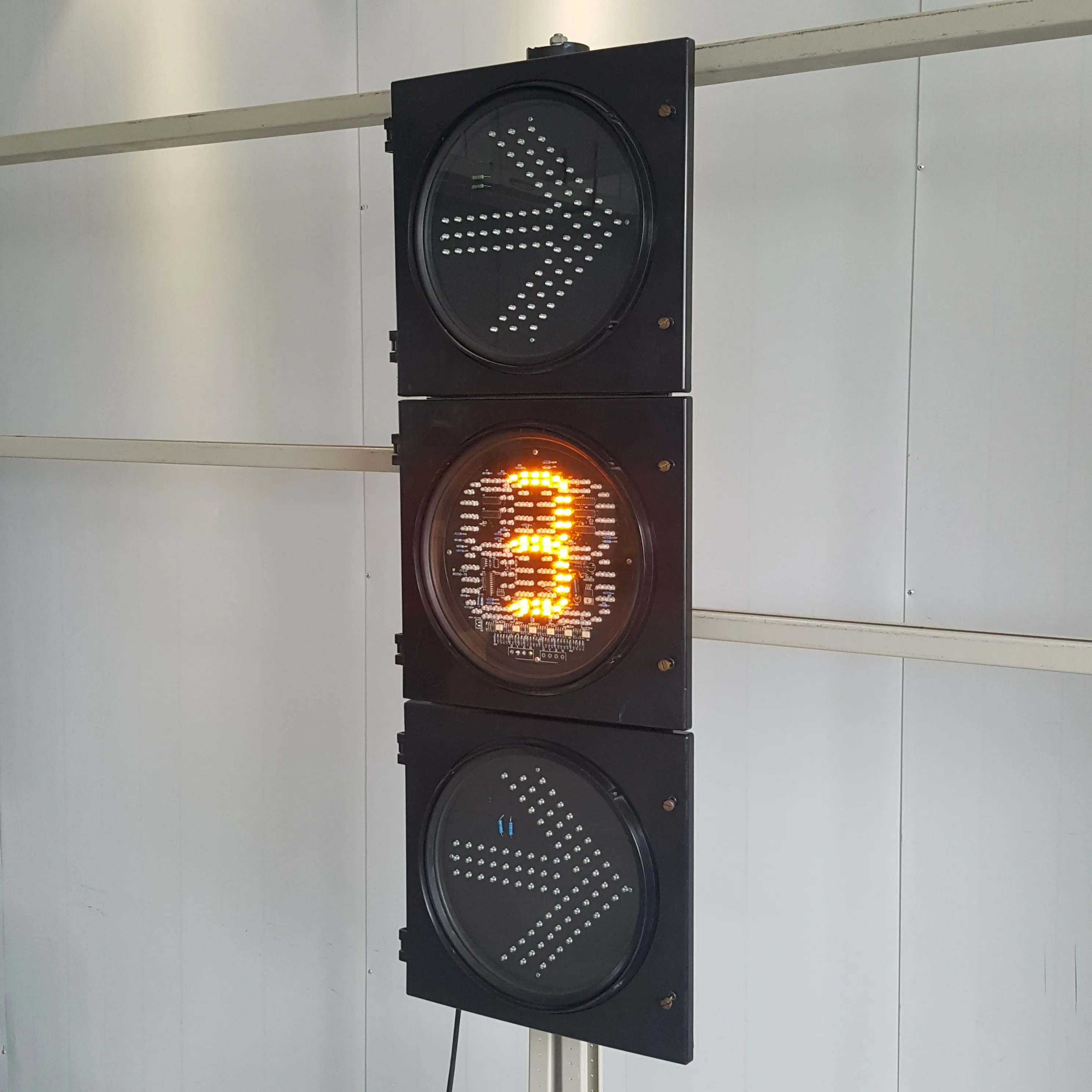 300MM 3-Aspect RG Right Arrow RYG Countdown Timer Road Traffic Light Manufacturer