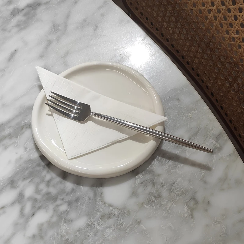 Irregular Round Dessert Plate Candle Tray Holder Ceramic Tray for Household