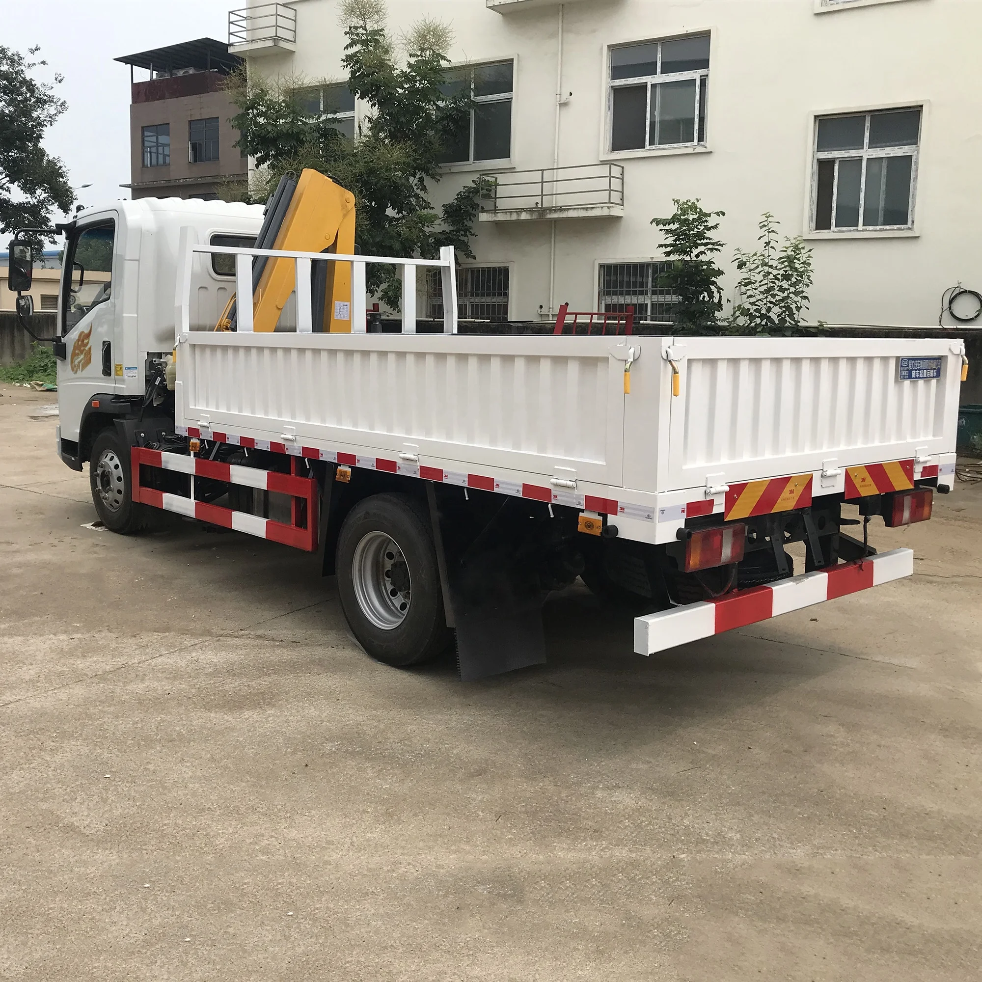 800 kg 1 ton 1.3 t 1.5 ton mini cranes pickup cranes small lorry Boom cranes truck for sale