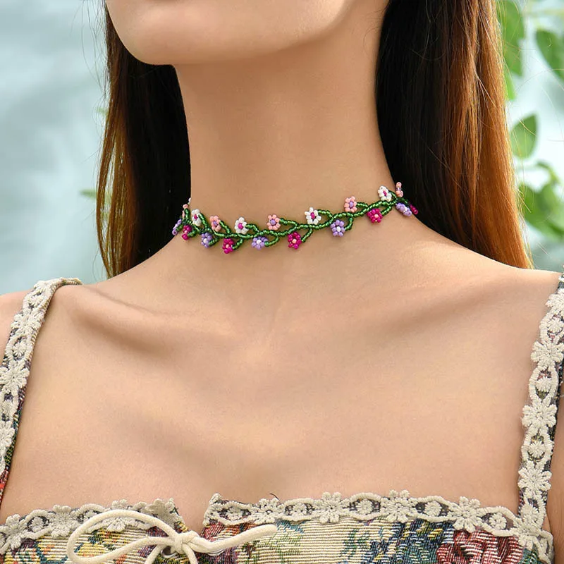 Bohemian niche cute woven simple rice bead flower necklace creative personality clavicle pendant