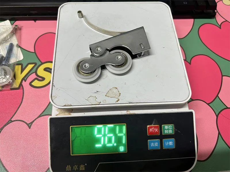 China Supplier Plastic Cabinet POM Sliding Wheels Closet Heavy Duty Sliding Door Rollers